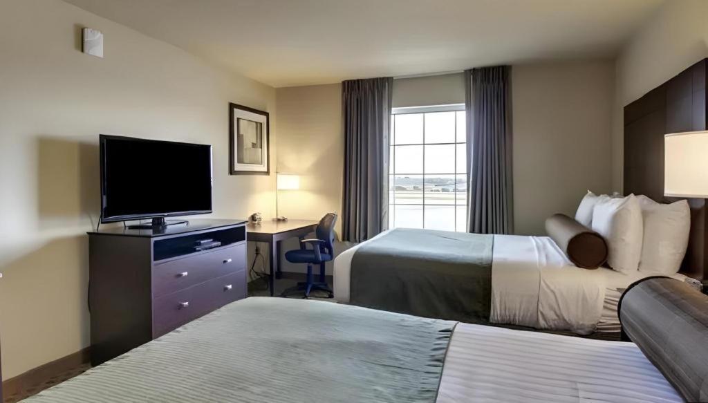 Americinn By Wyndham Oshkosh Ngoại thất bức ảnh