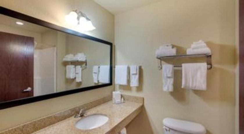 Americinn By Wyndham Oshkosh Ngoại thất bức ảnh